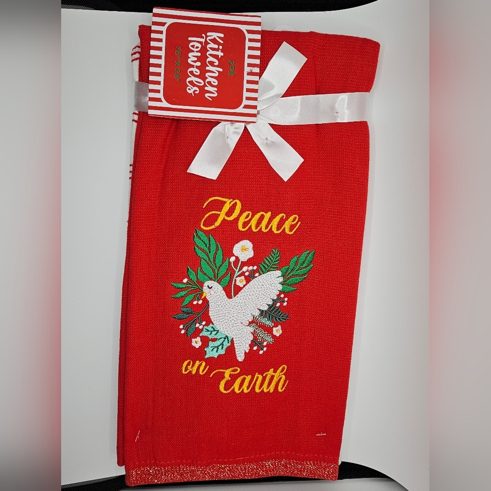 Xmas 2 Pack 16"x 26" Kitchen Towels NWT